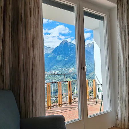 Bed & Breakfast Garni Eden Schenna