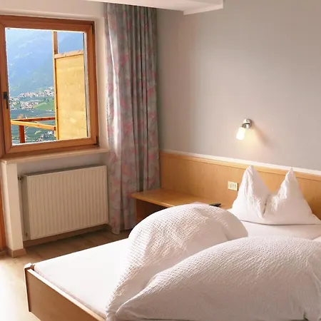 Garni Eden Bed & Breakfast Schenna